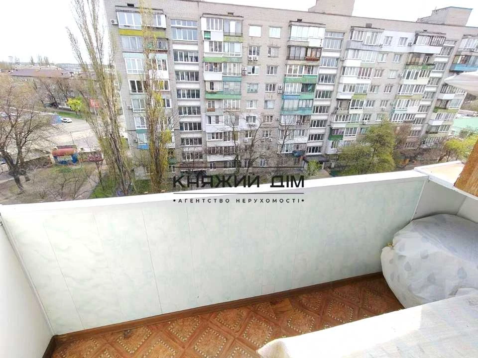 Квартира. Київ, Ялтинська вулиця.