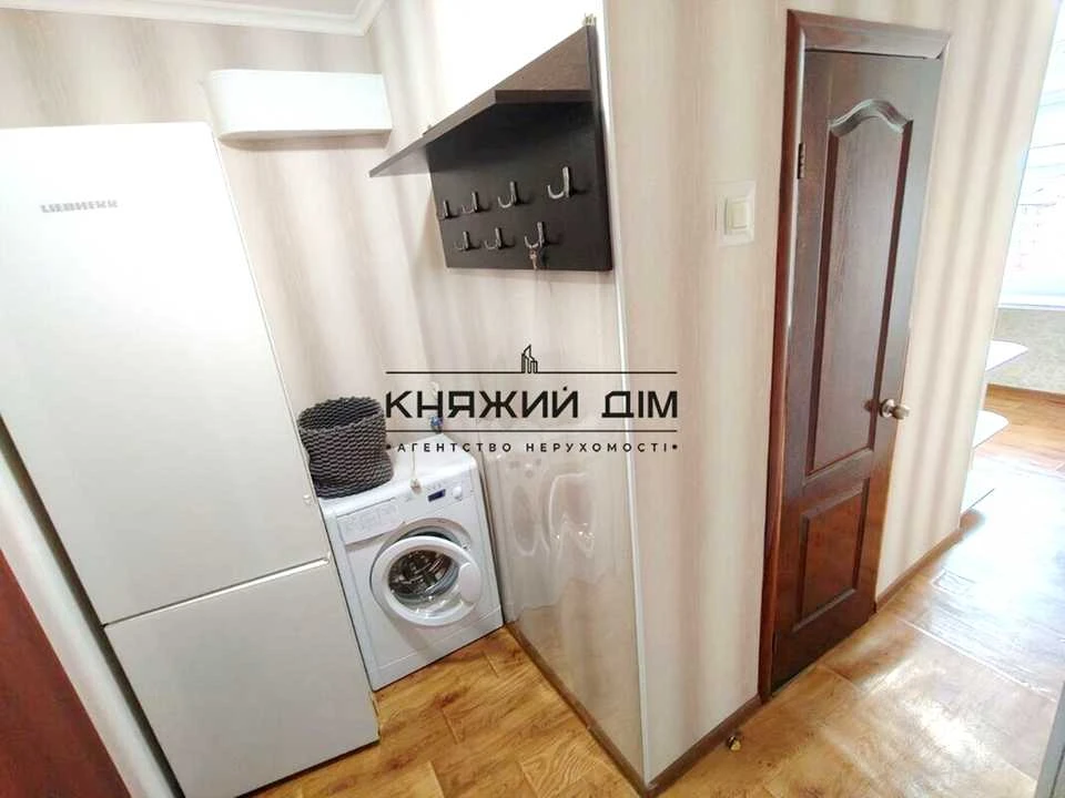 Квартира. Київ, Ялтинська вулиця.