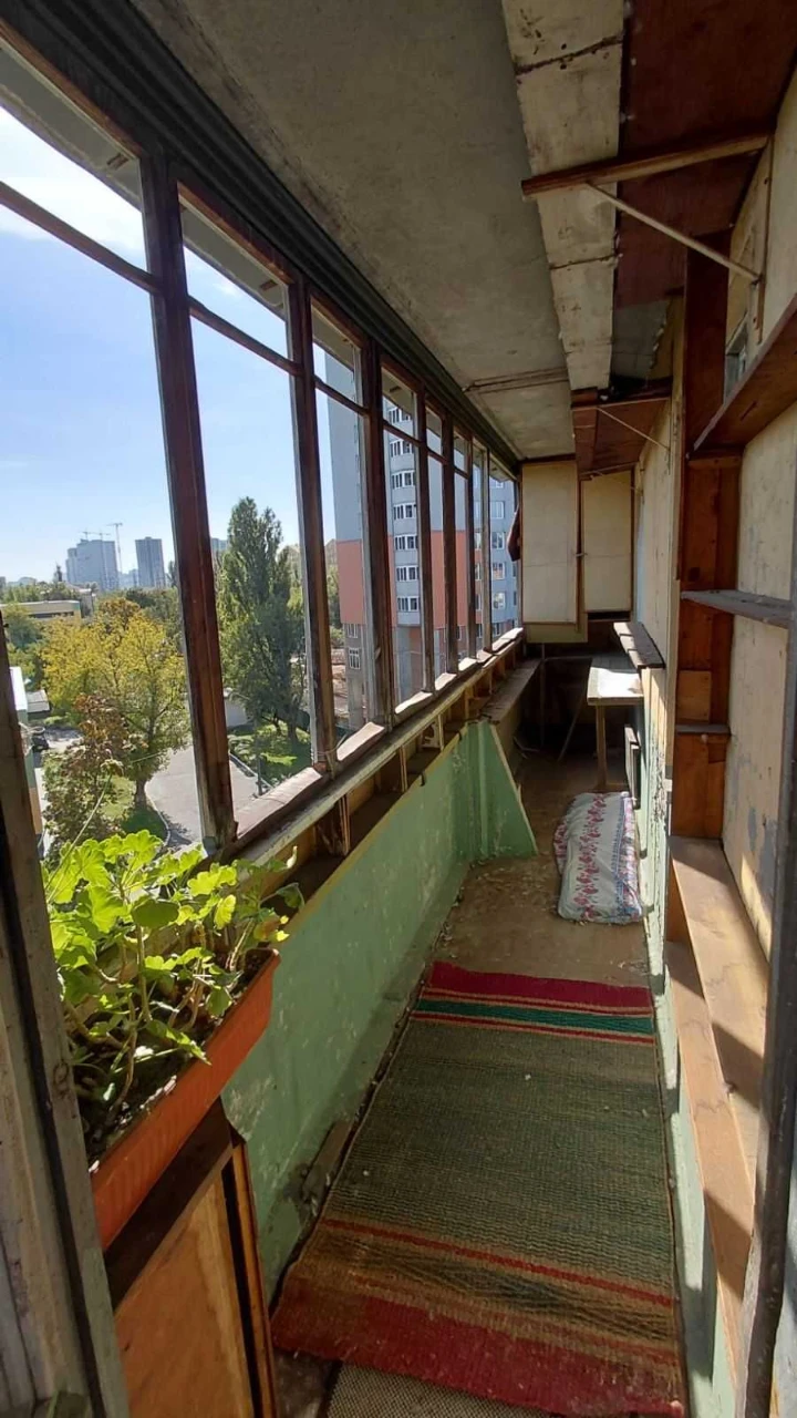Sale of a 2-bedroom apartment, Darnytska Square, Sobornosti Avenue