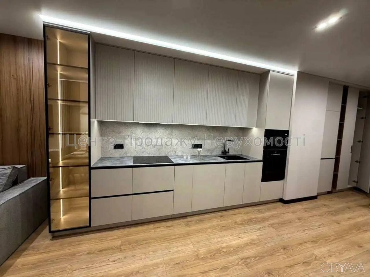 Трехкомнатная квартира, 80 квадратных метров.