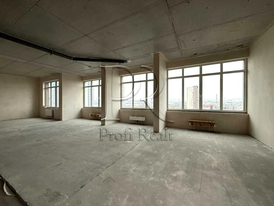 Apartment. Obolon Avenue, Kyiv
