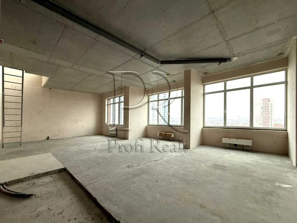 Apartment. Obolon Avenue, Kyiv