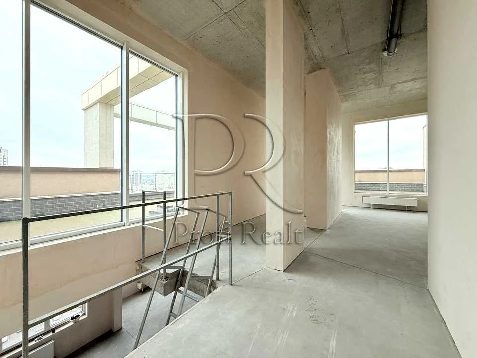Apartment. Obolon Avenue, Kyiv