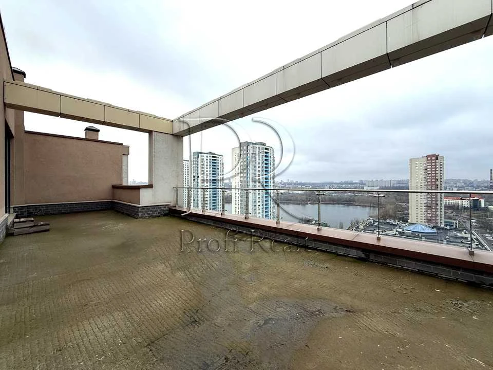 Apartment. Obolon Avenue, Kyiv