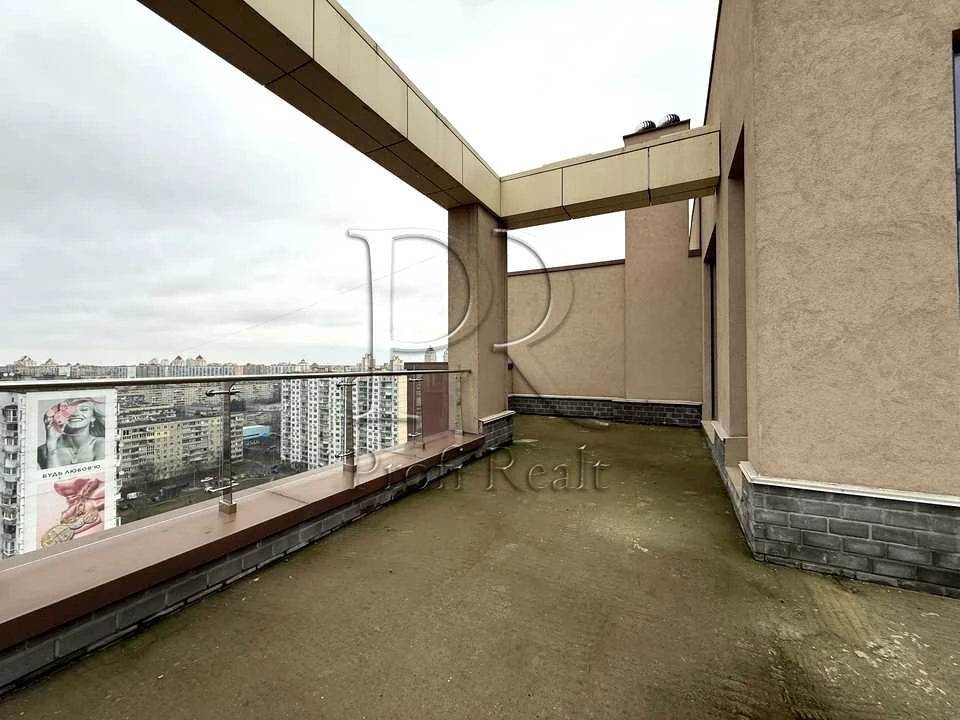 Apartment. Obolon Avenue, Kyiv