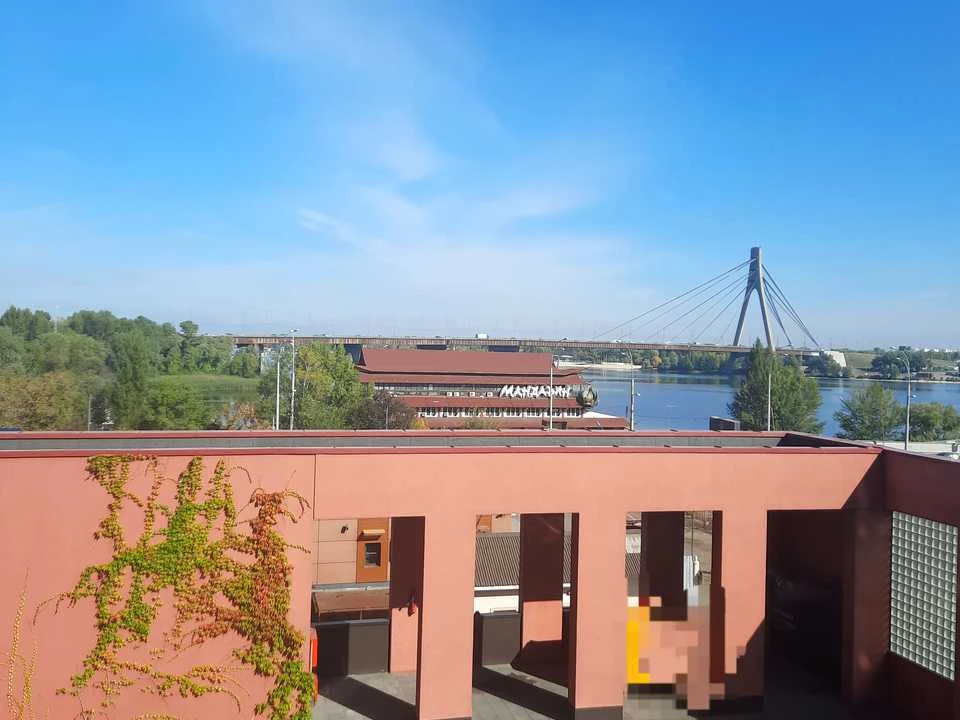 Apartment. Nabreschno-Ribalska st. Kyiv
