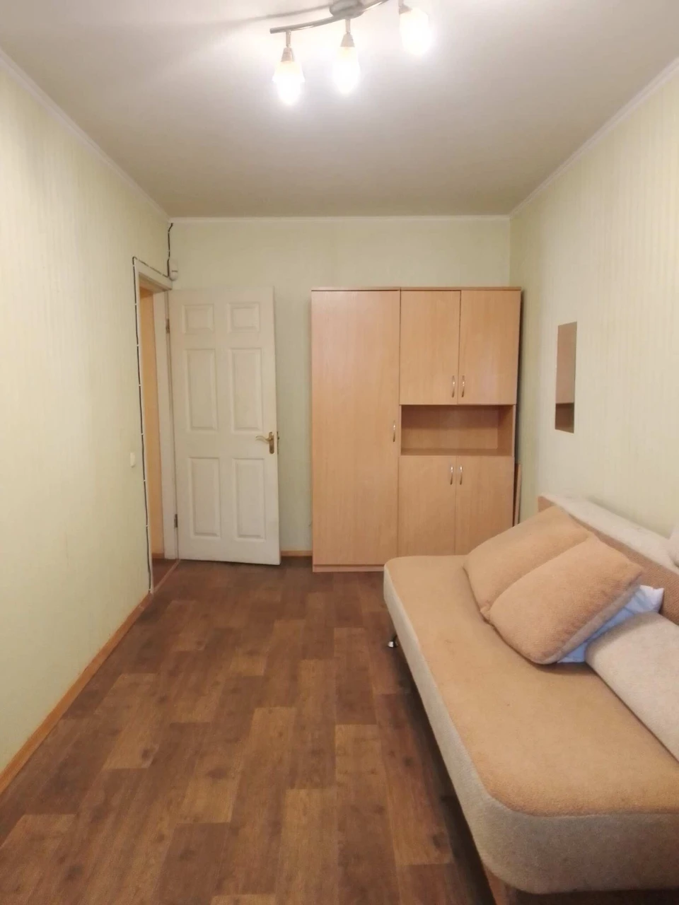 Продажа 3-комнатной квартиры 59 м², Соборности просп., 11