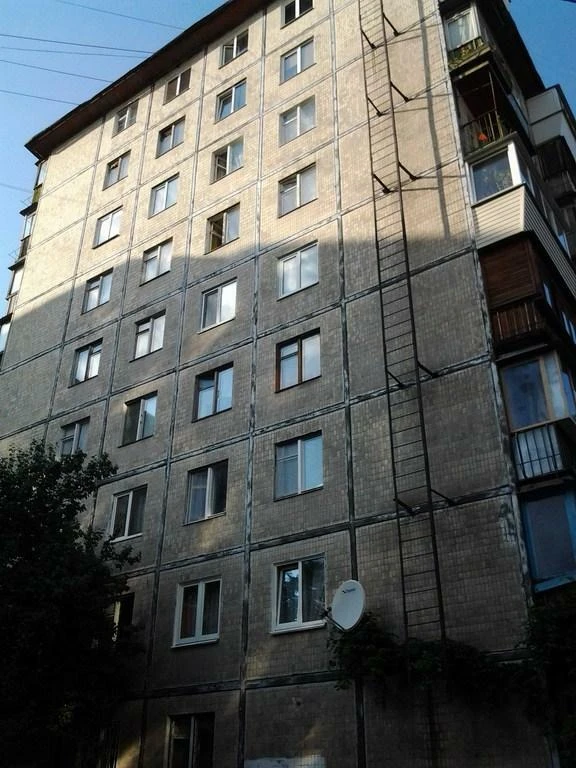 Продажа 3-комнатной квартиры 59 м², Соборности просп., 11