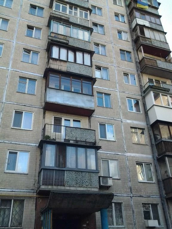 Продажа 3-комнатной квартиры 59 м², Соборности просп., 11