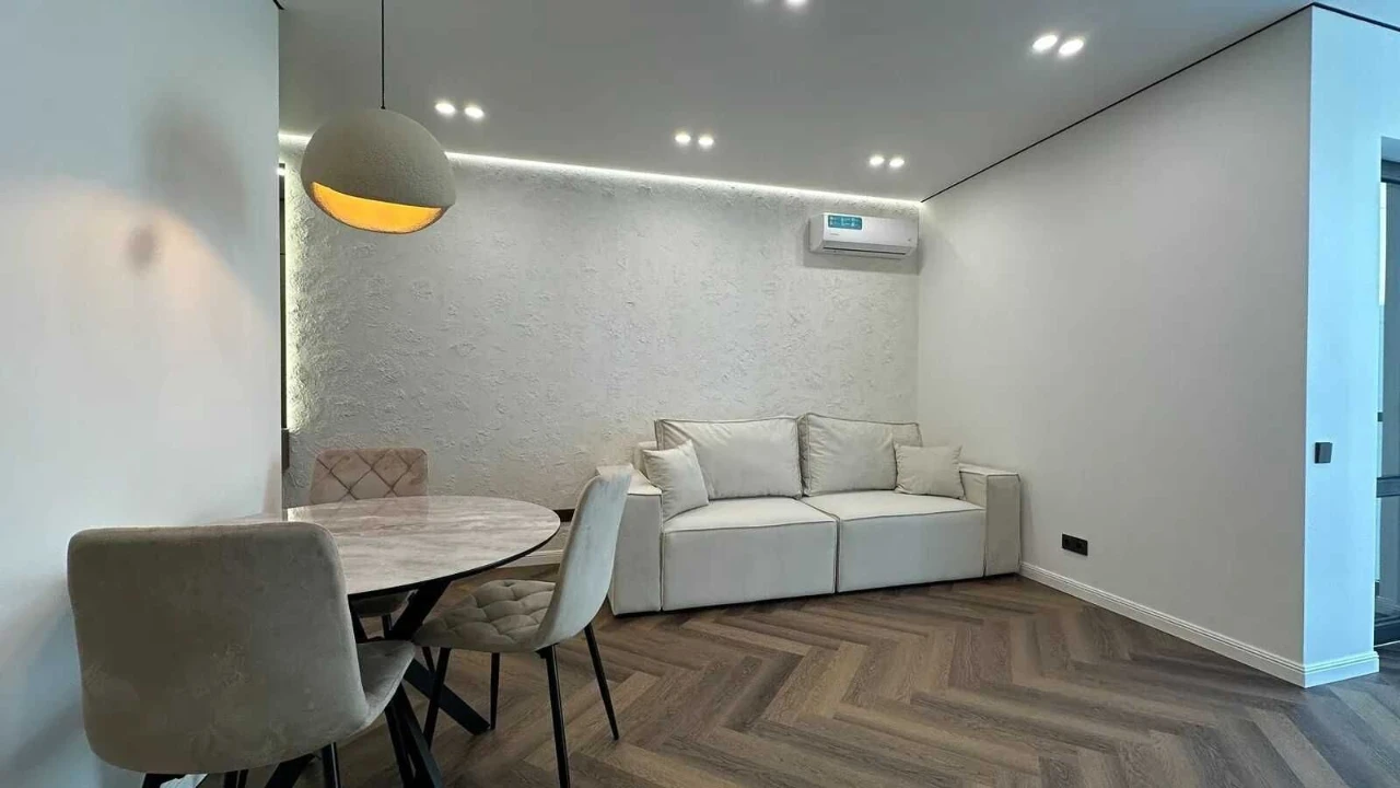 Sale of a modern 1-bedroom apartment