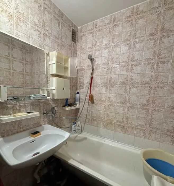 Sale of a 3-room apartment in good condition