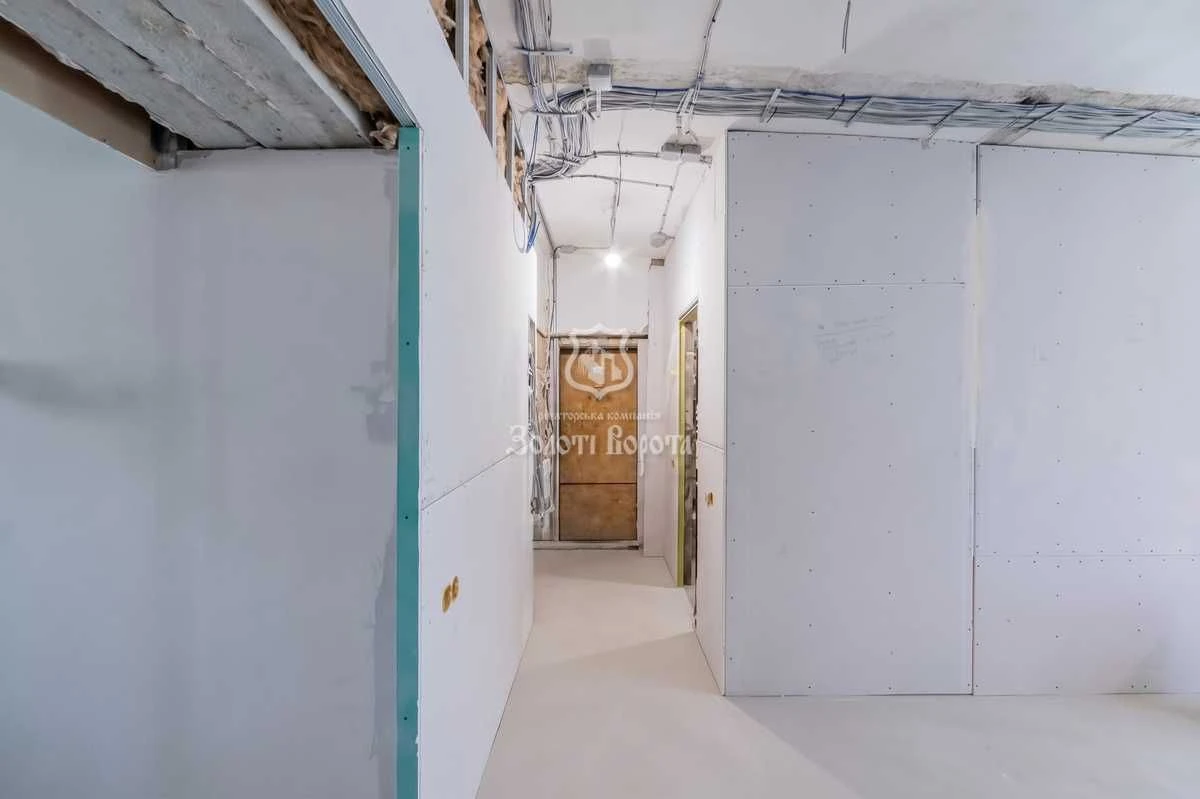 Квартира, 2к. Під ремонт. Привокзальна, 10/1, Нова Дарниця,