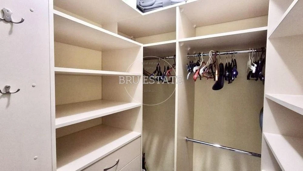 For sale cozy euro 2-room apartment Poznyaki Kharkivska 45 m Va
