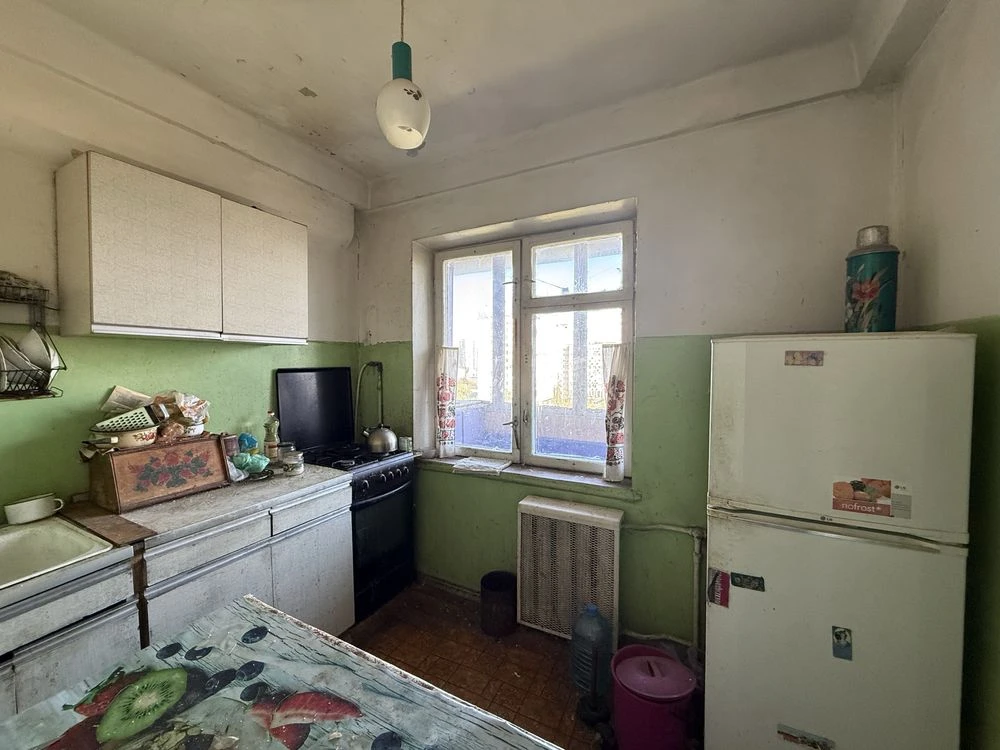 продаж квартири 1кім 31м 9пов. Сверстюка 8а метро Лівобережн