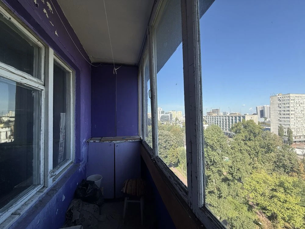 продаж квартири 1кім 31м 9пов. Сверстюка 8а метро Лівобережн