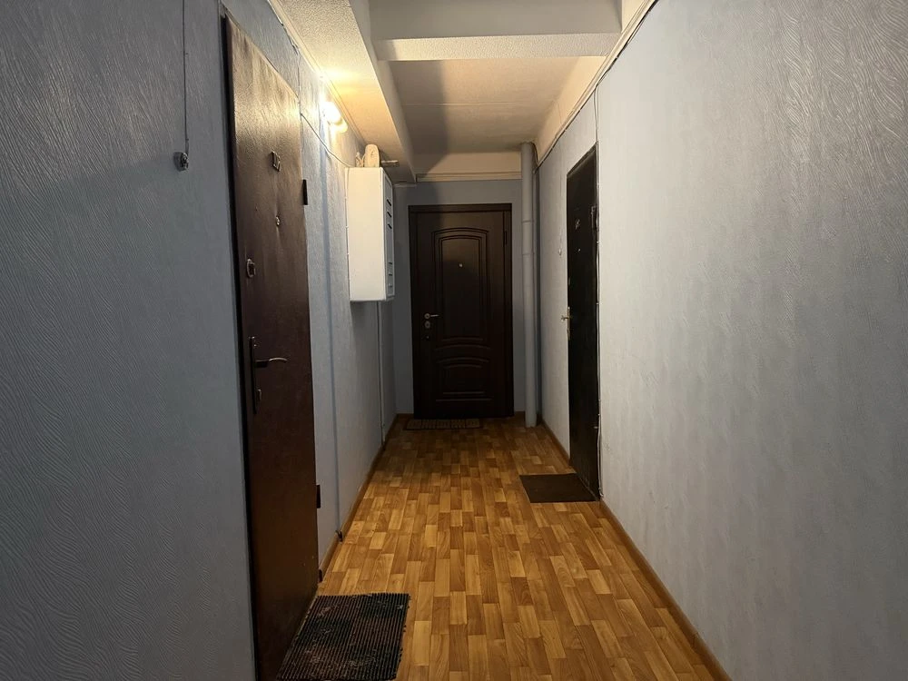 продаж квартири 1кім 31м 9пов. Сверстюка 8а метро Лівобережн