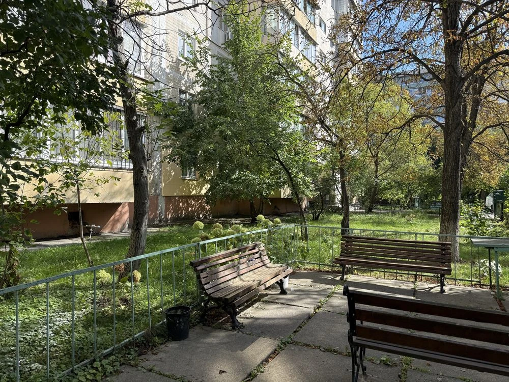 продаж квартири 1кім 31м 9пов. Сверстюка 8а метро Лівобережн