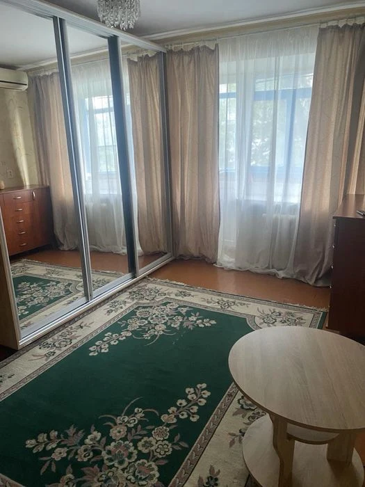 For sale 1-room apartment 3/5 on Vyacheslav Zaitseva Street