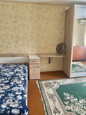 For sale 1-room apartment 3/5 on Vyacheslav Zaitseva Street