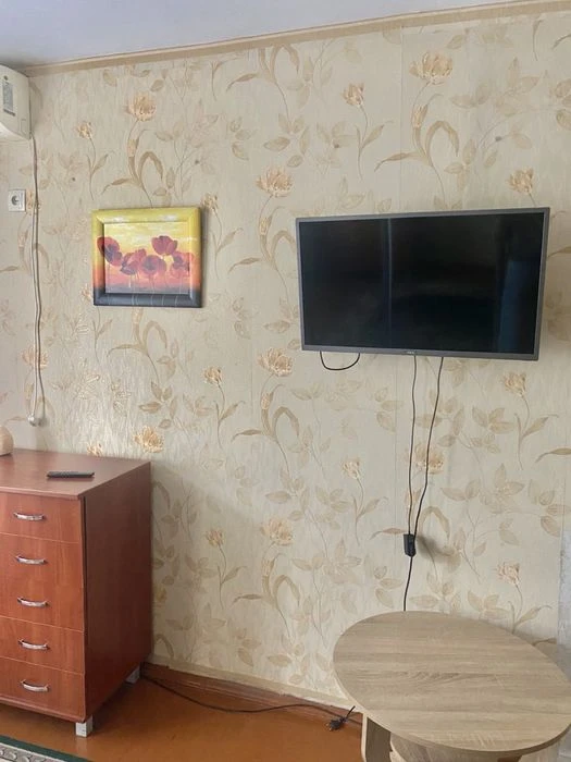 For sale 1-room apartment 3/5 on Vyacheslav Zaitseva Street