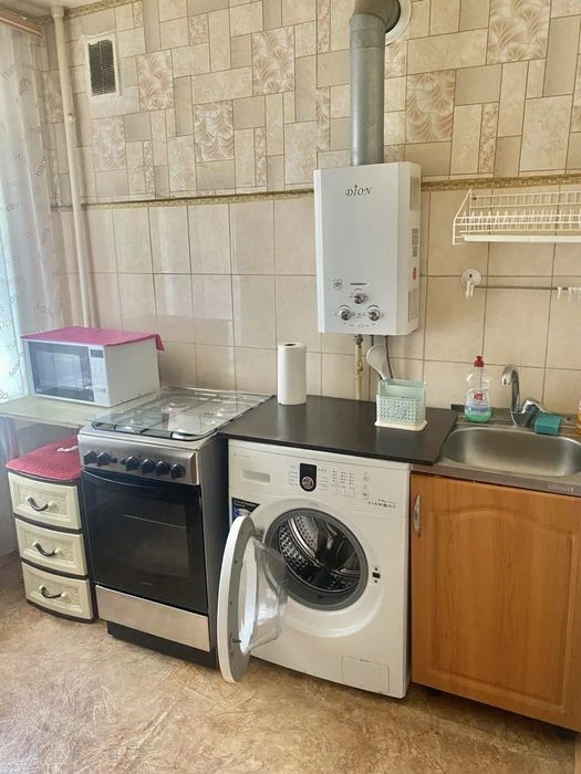 For sale 1-room apartment 3/5 on Vyacheslav Zaitseva Street