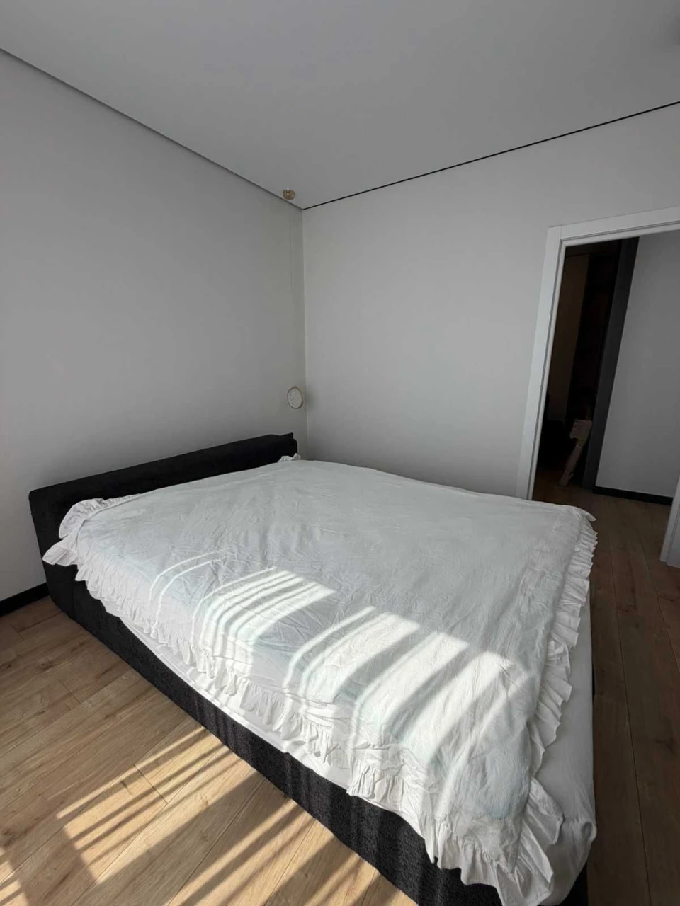 One-bedroom apartment ready for living CENTER