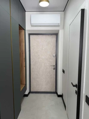 One-bedroom apartment ready for living CENTER