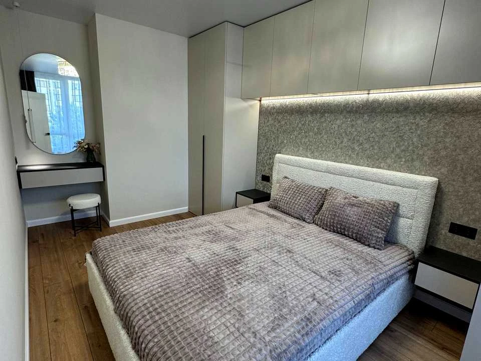 Apartment. Ivano-Frankivsk, Belvederska st.