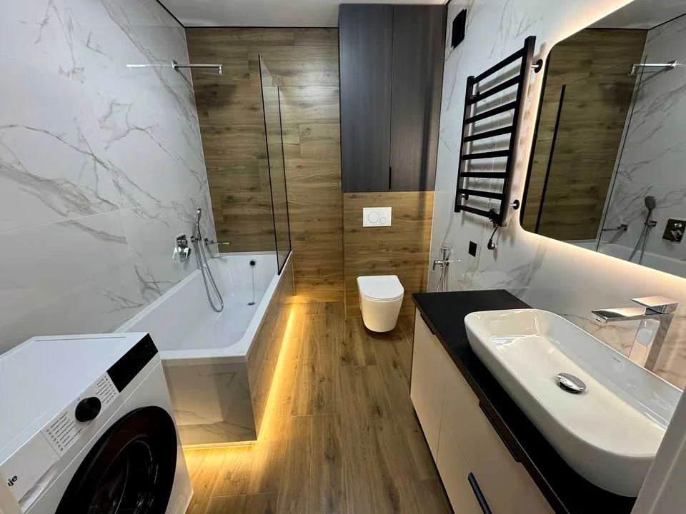 Apartment. Ivano-Frankivsk, Belvederska st.