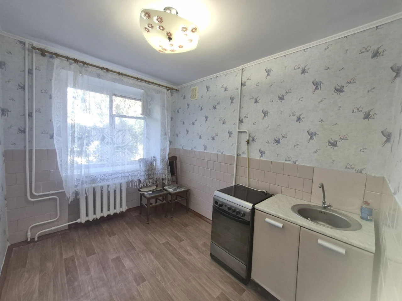 For sale 3-room apartment 66 sq m. CITY CENTER Central Avenue.