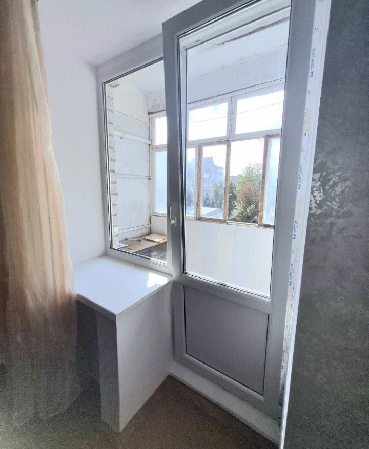 For sale 3-room apartment 66 sq m. CITY CENTER Central Avenue.