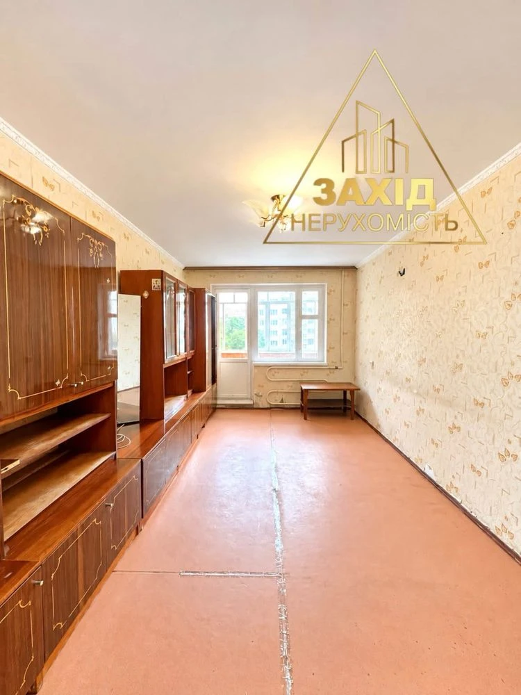 Two-bedroom apartment 49.3 m² on the 3rd floor, Krovchuka Street