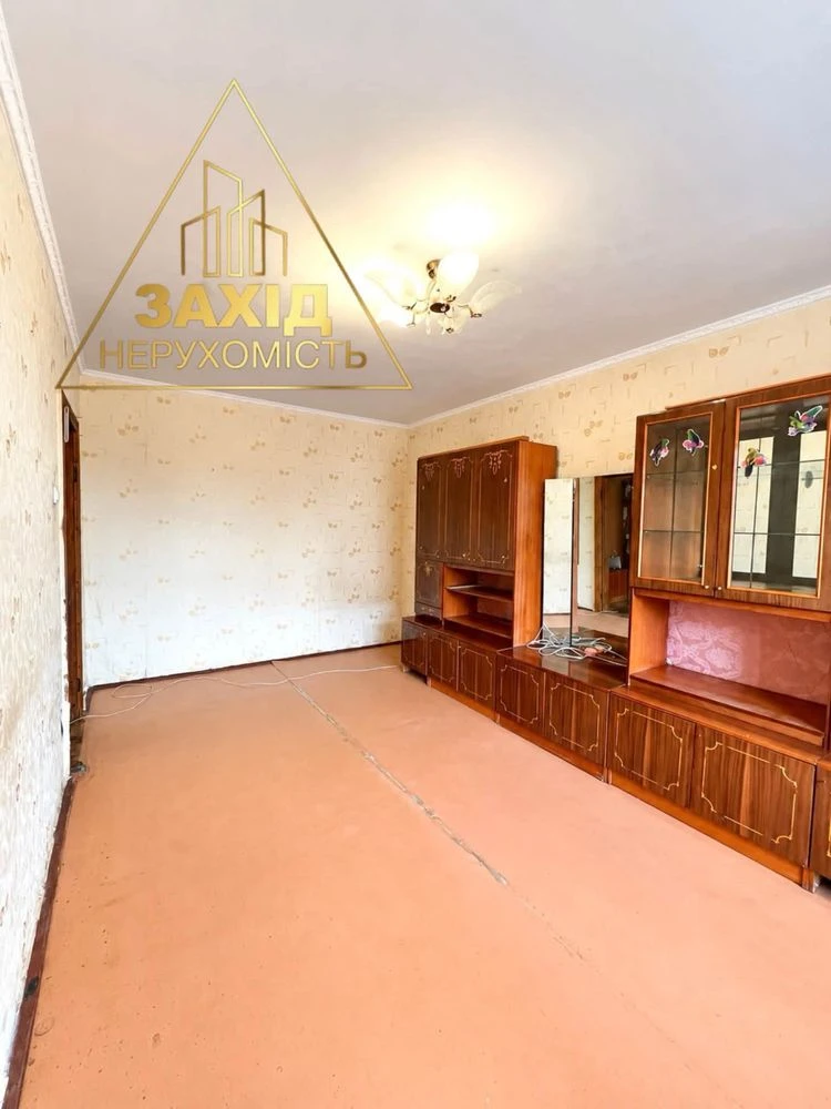 Two-bedroom apartment 49.3 m² on the 3rd floor, Krovchuka Street