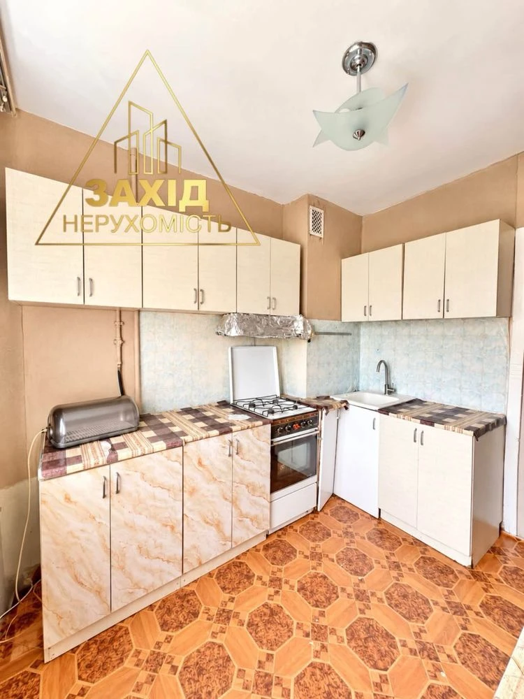 Two-bedroom apartment 49.3 m² on the 3rd floor, Krovchuka Street