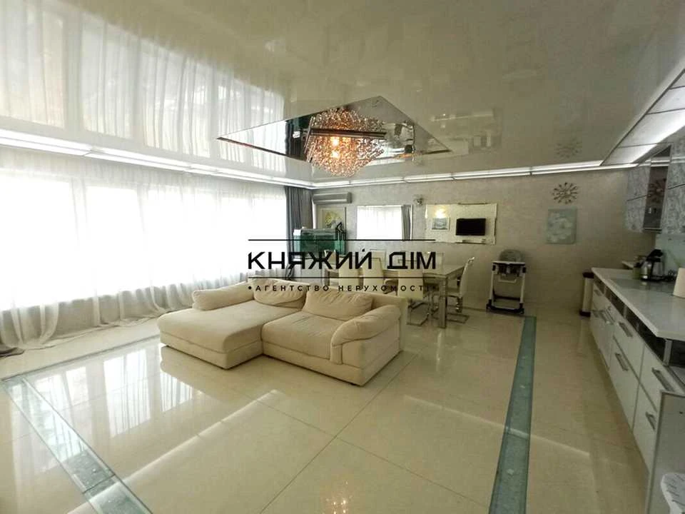 Квартира. Киев, улица Антонивича