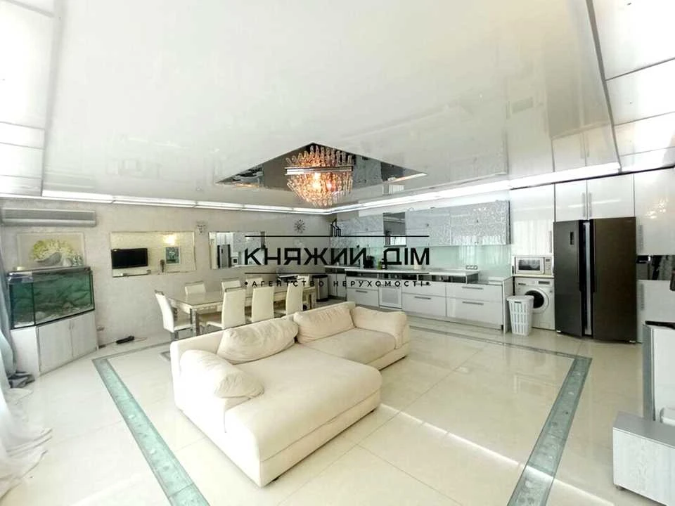 Квартира. Киев, улица Антонивича