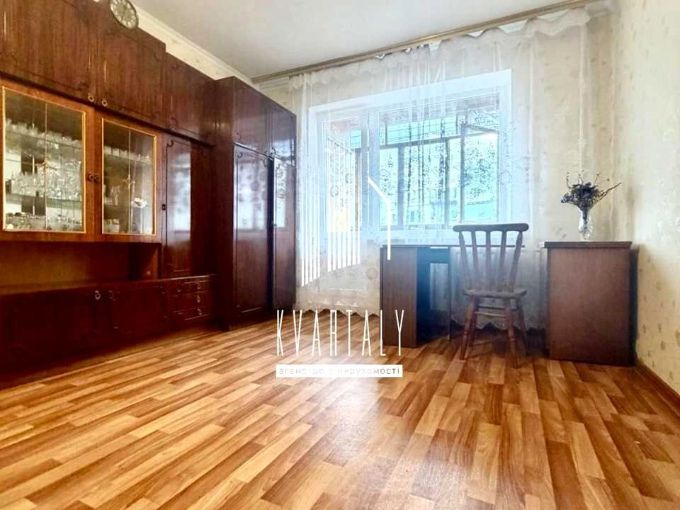 Квартира. Київ, Автозаводська вулиця