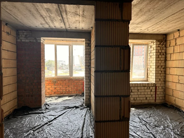 Газ.Продам 1 комнатную в кирпичном доме.