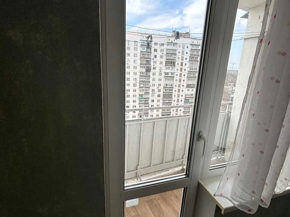 Квартира. Киев, Пантелеймона Кулиша ул.
