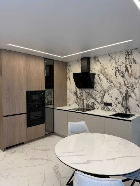 Apartment for sale in a new building near Akademystytse metro station