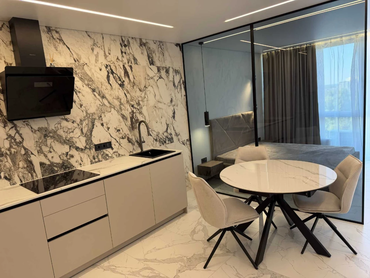 Apartment for sale in a new building near Akademystytse metro station