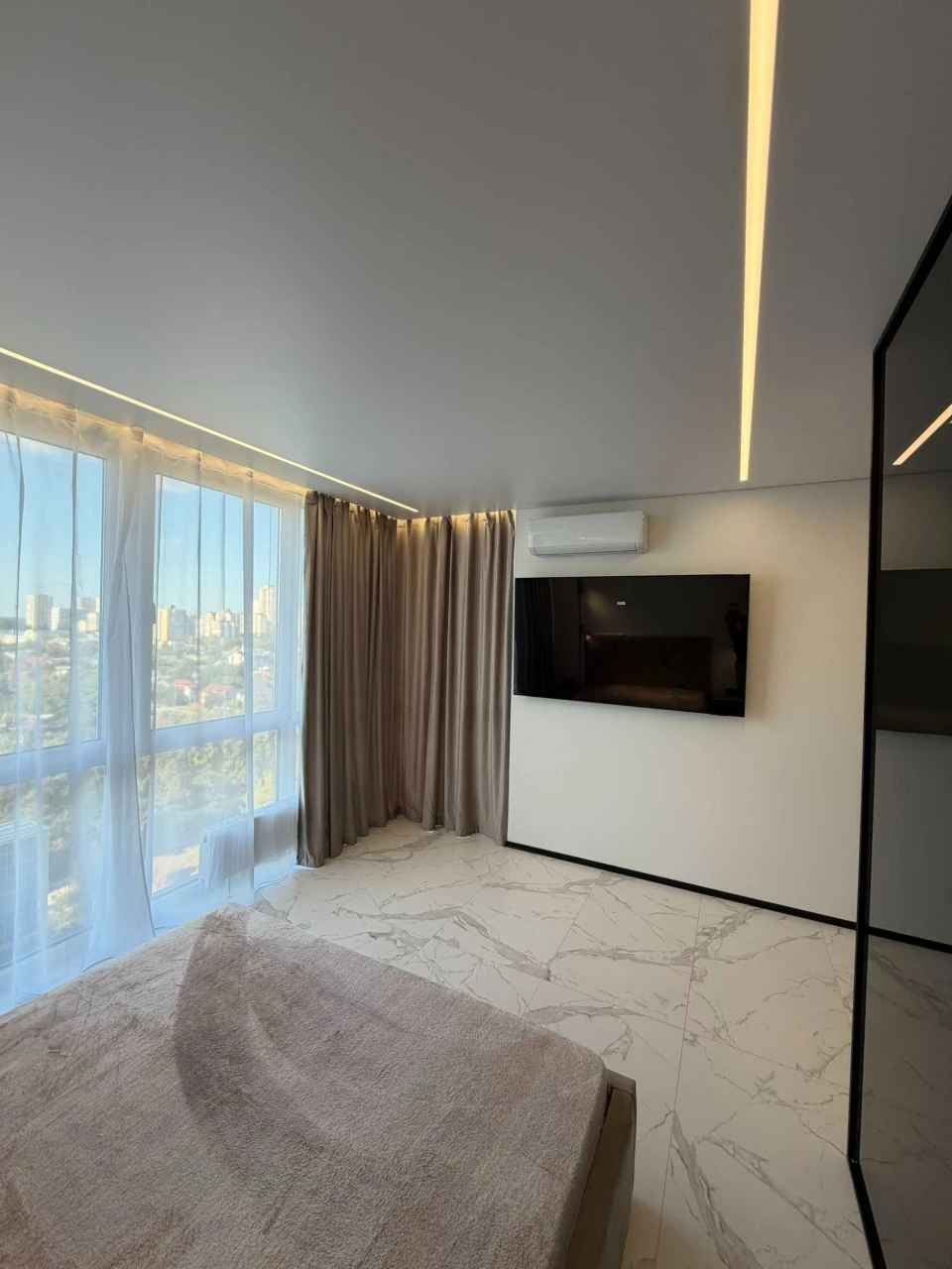 Apartment for sale in a new building near Akademystytse metro station
