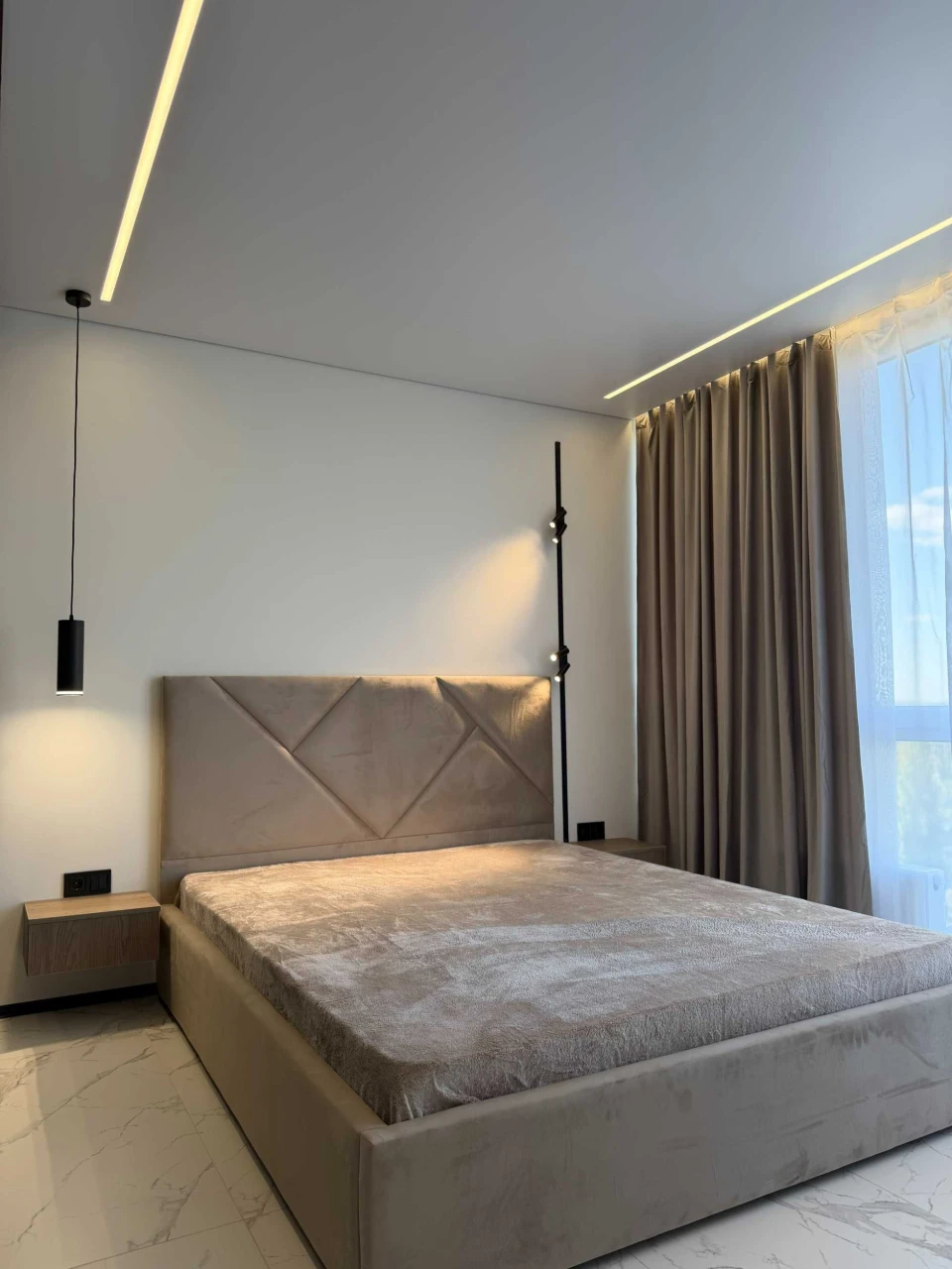 Apartment for sale in a new building near Akademystytse metro station