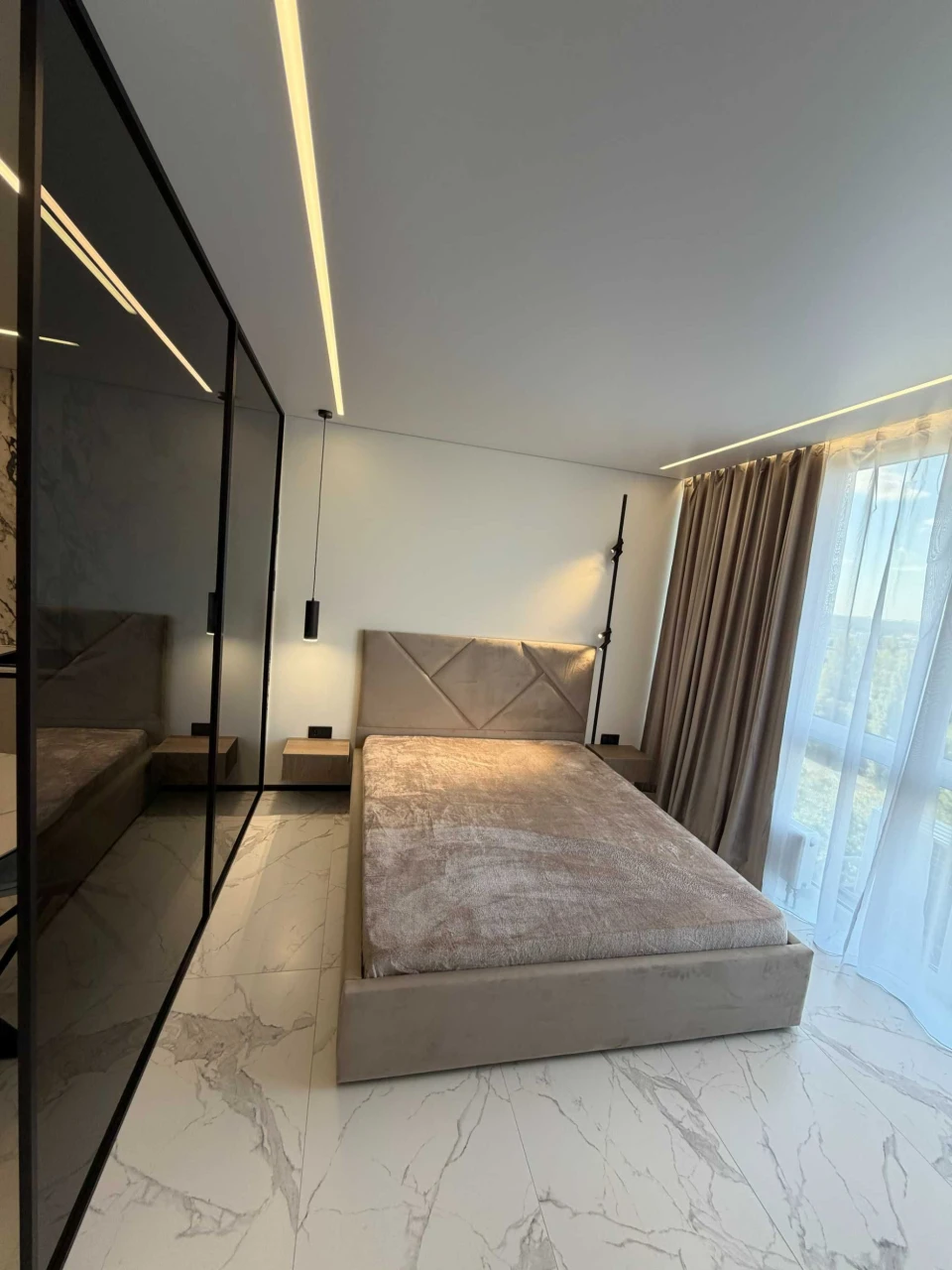 Apartment for sale in a new building near Akademystytse metro station