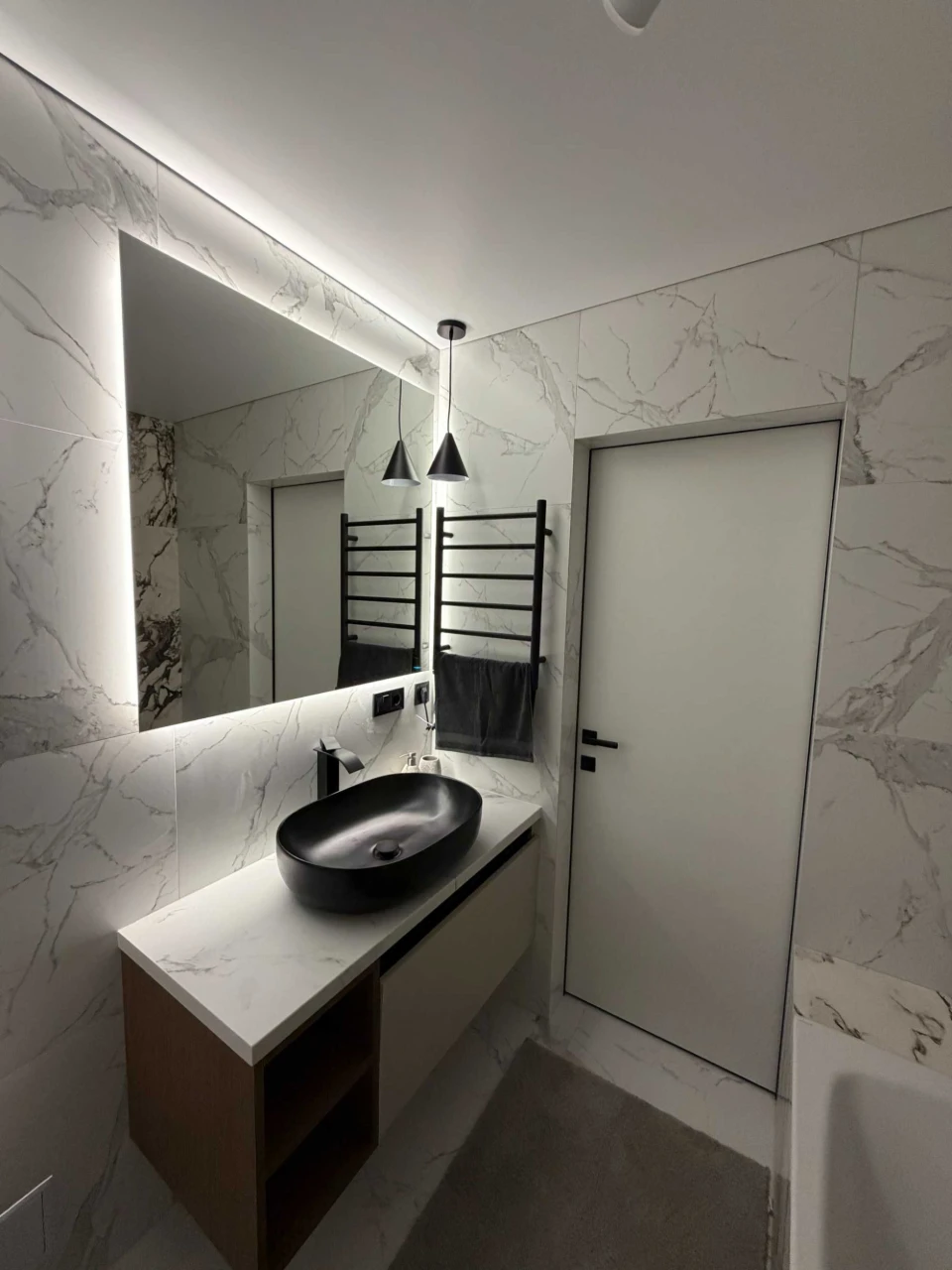 Apartment for sale in a new building near Akademystytse metro station