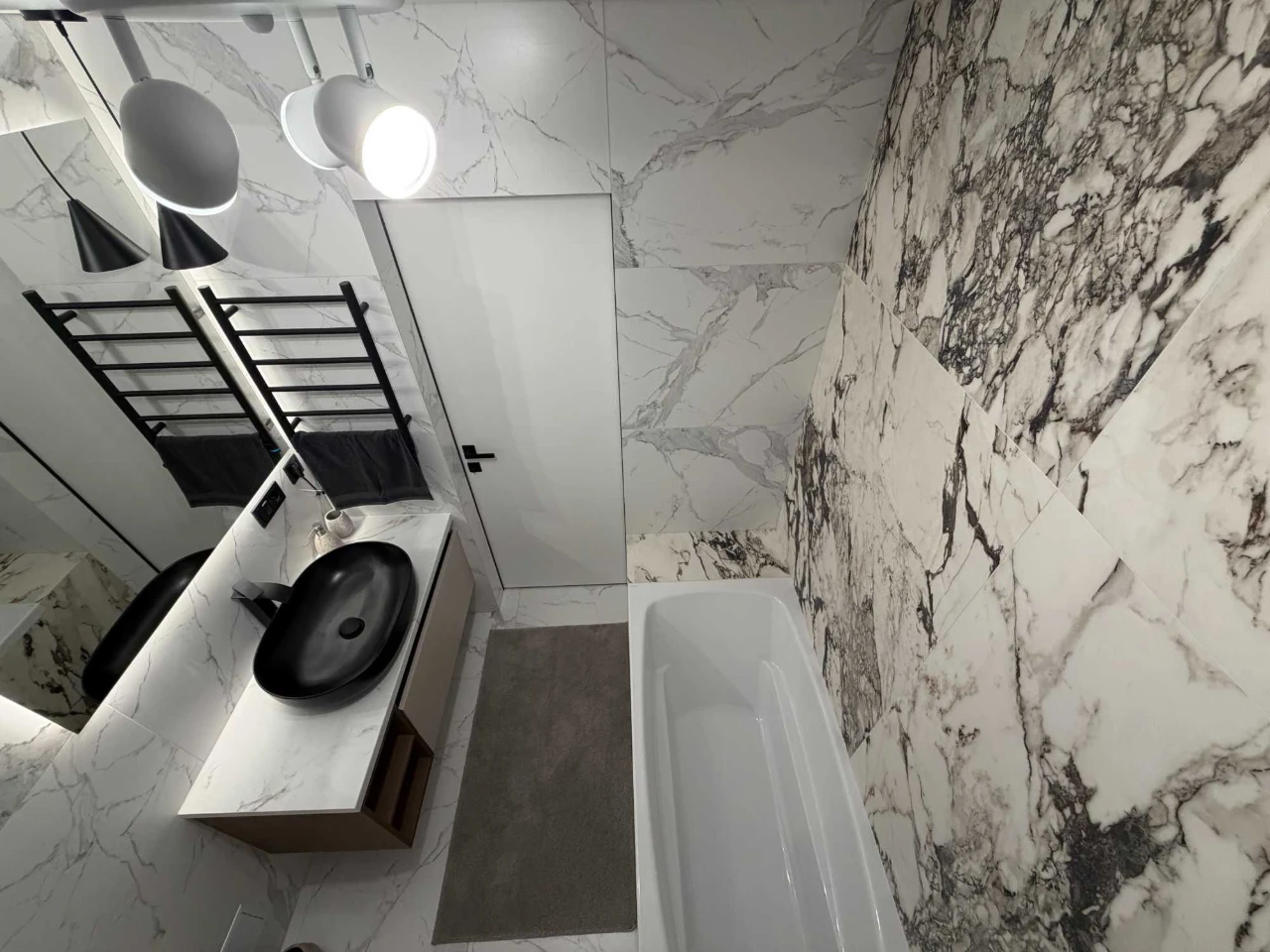 Apartment for sale in a new building near Akademystytse metro station