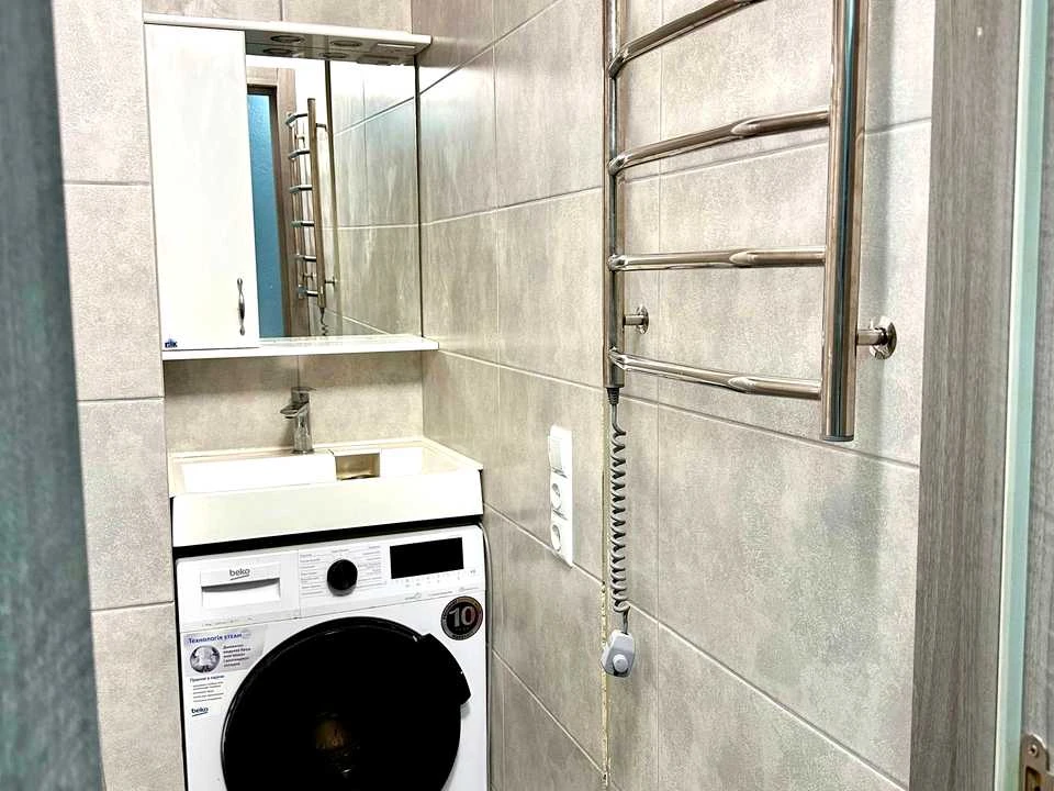 Apartment. Kyiv, Knyaziv Ostrozkyh St. (Moskovskaya)