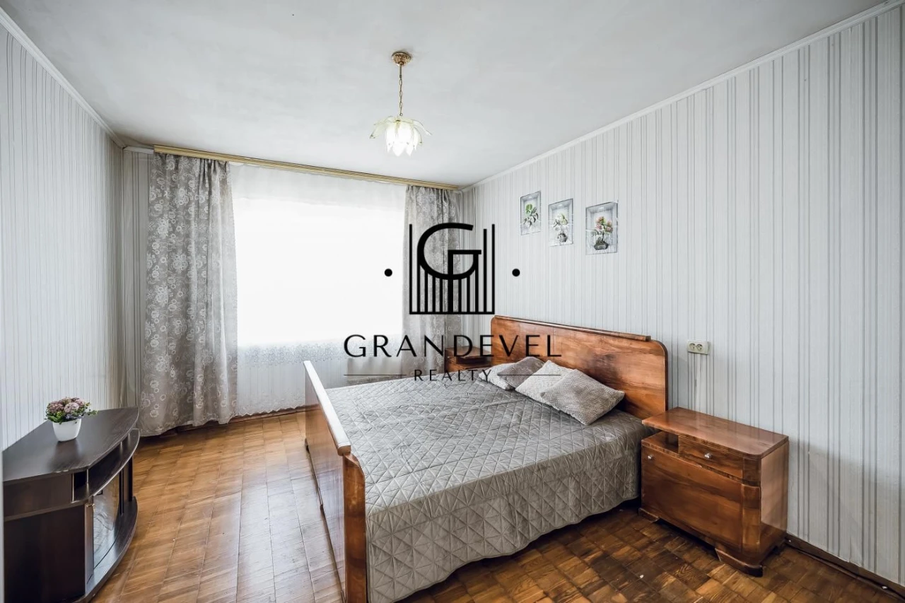 Продаж 2-кімнатній квартири Шалімова (Г. Севастополя) 23а. Відрадний,