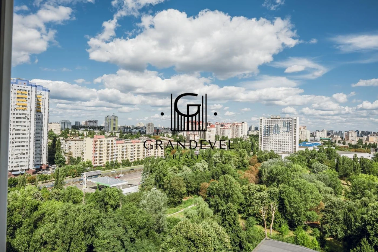 Продаж 2-кімнатній квартири Шалімова (Г. Севастополя) 23а. Відрадний,