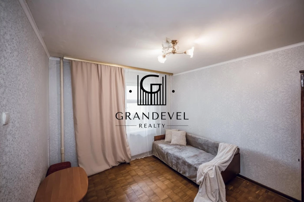 Продаж 2-кімнатній квартири Шалімова (Г. Севастополя) 23а. Відрадний,